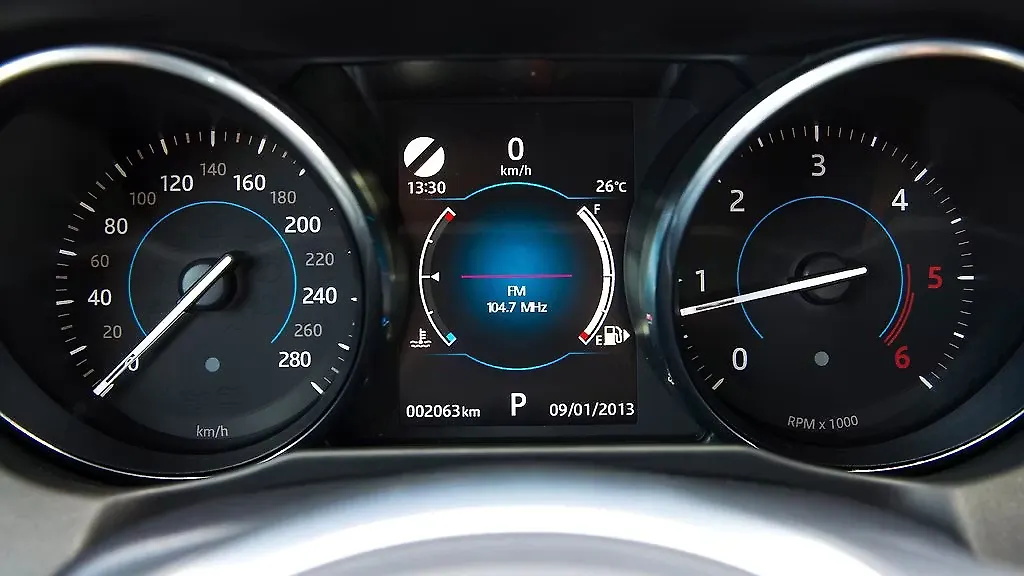 Jaguar Xf Photo Interior Image Carwale