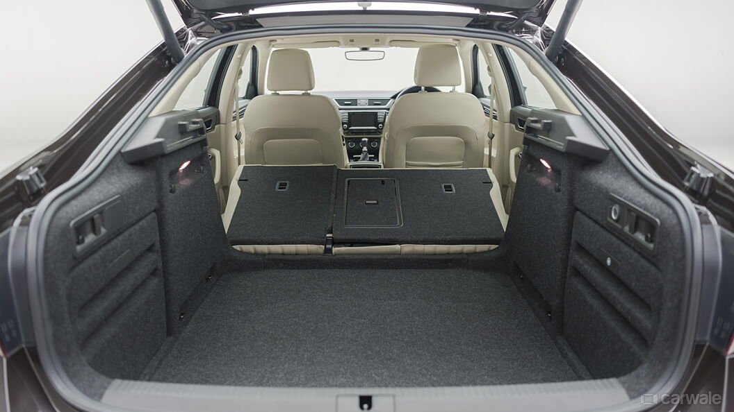 Discontinued Skoda Superb 2016 Boot Space