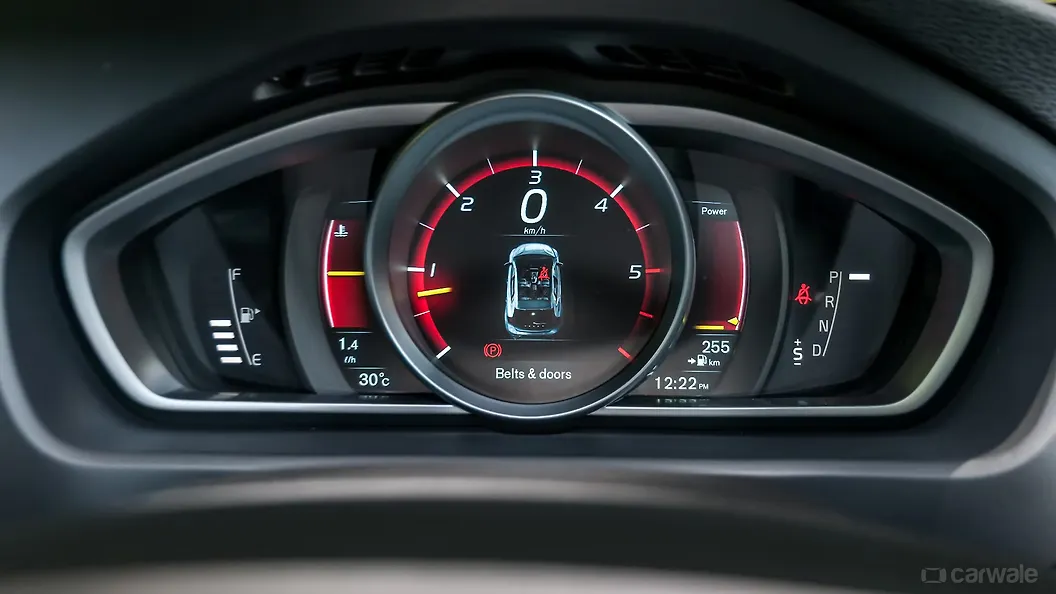 V40 [20152016] Instrument Panel Image, V40 [20152016] Photos in India
