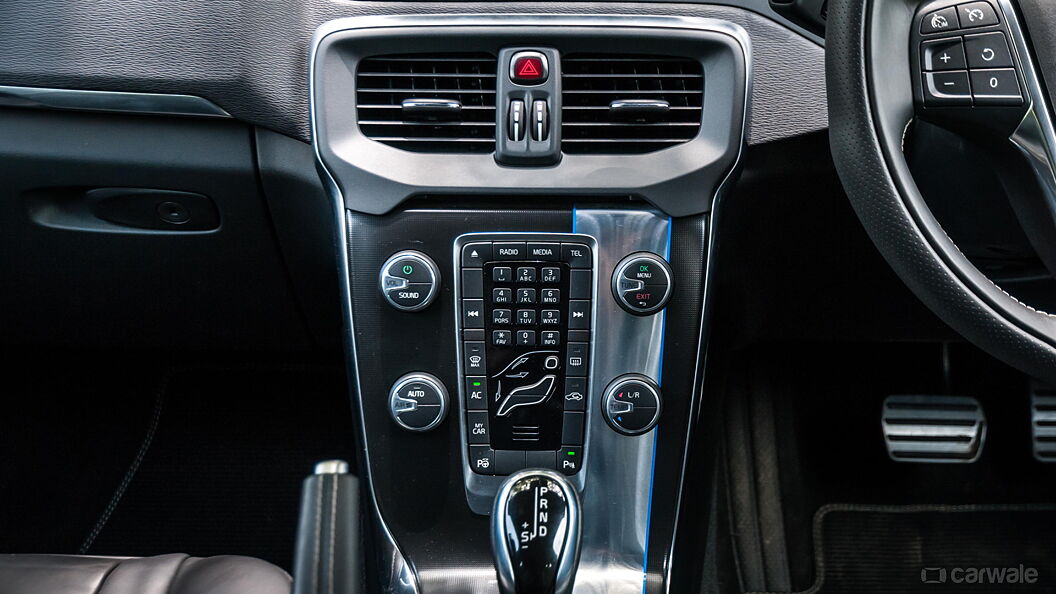 Volvo V40 [2015-2016] Music System