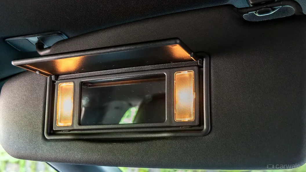 Volvo V40 2018 Photo Vanity Mirror Image Carwale Volvo V40 Vanity Mirror
