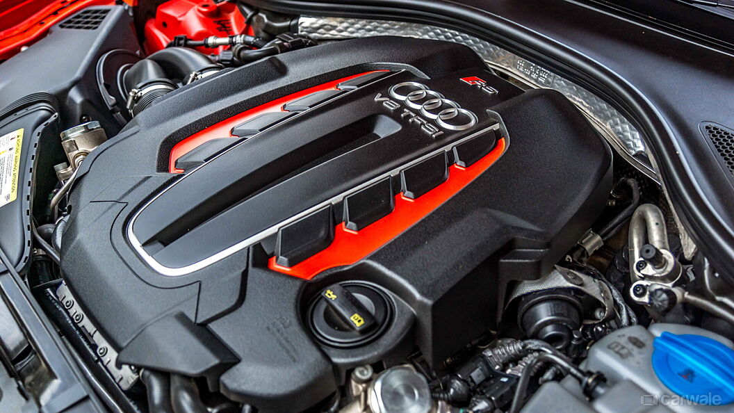 Audi RS6 Engine Bay