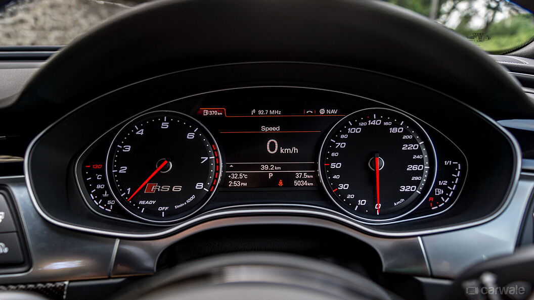 Audi RS6 Instrument Panel