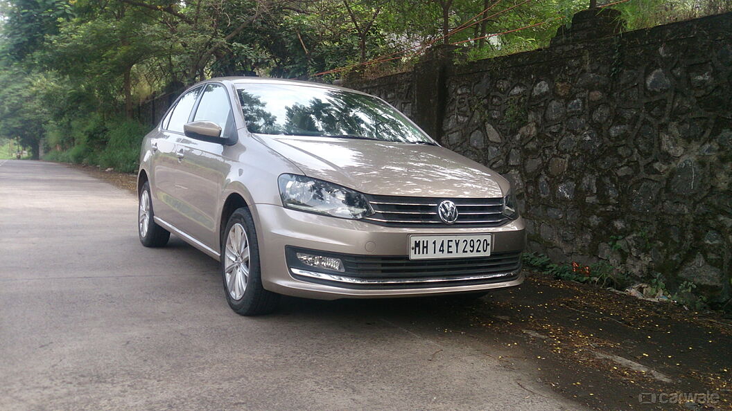 Discontinued Volkswagen Vento 2015 Front View