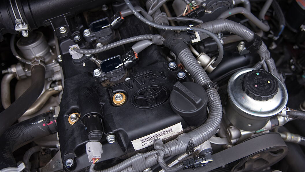 Toyota Innova Crysta Photo, Engine Bay Image - CarWale