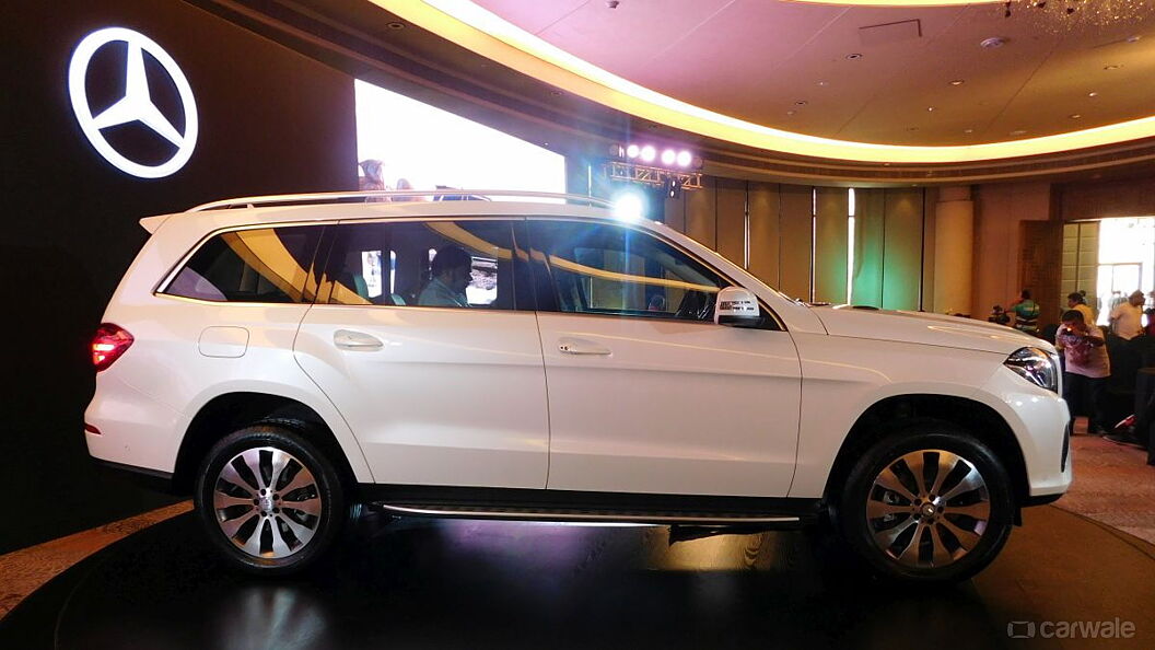 Discontinued Mercedes-Benz GLS 2016 Right Side