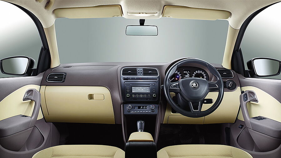 Skoda Rapid 2015 2016 Photo Interior Image Carwale