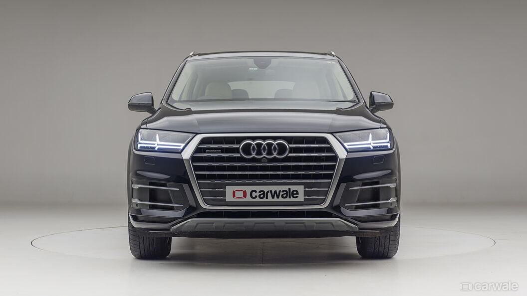 Discontinued Audi Q7 2015 Front View