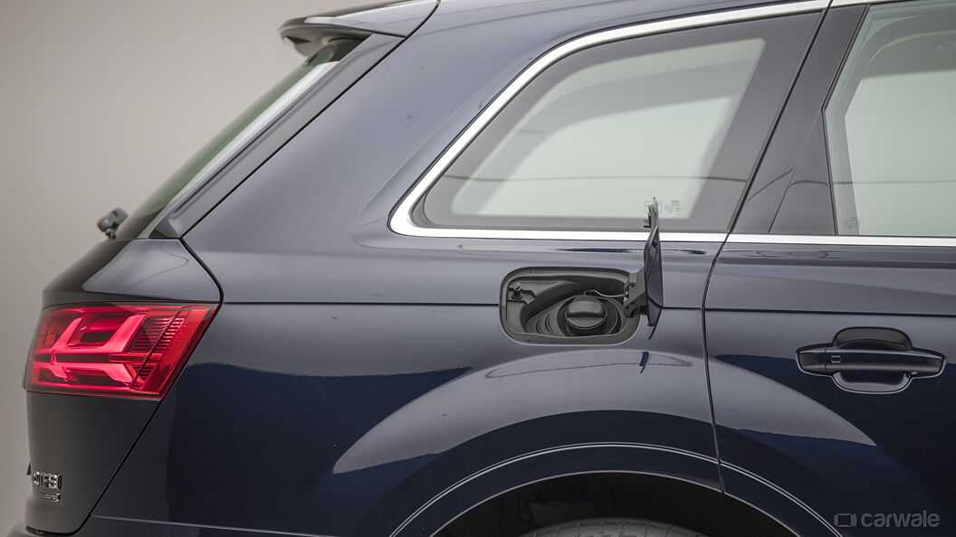 Audi Q7 [2015-2020] Fuel Lid Cover