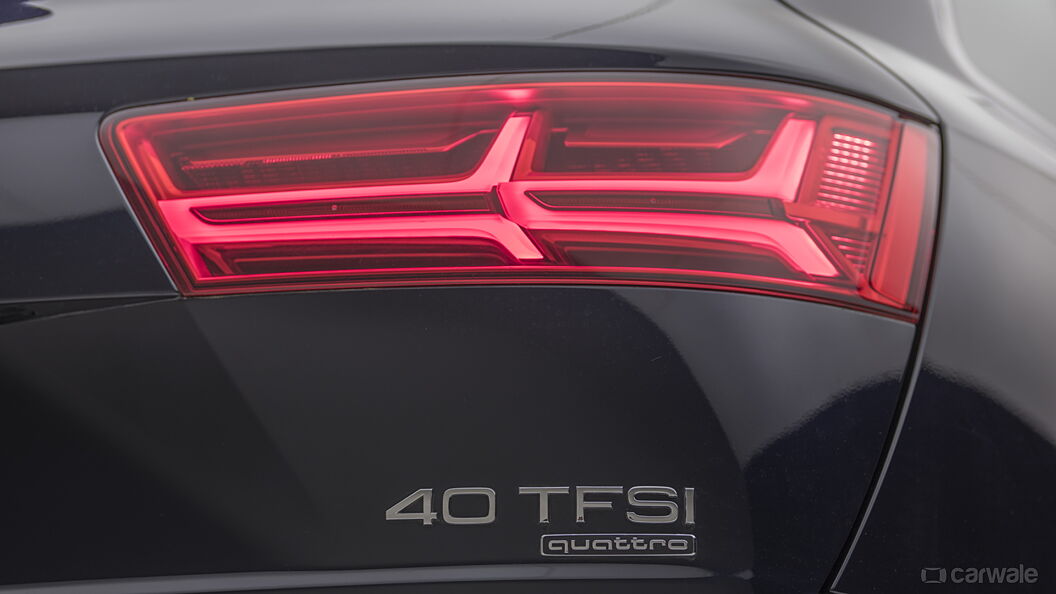 Audi Q7 [2015-2020] Tail Lamps