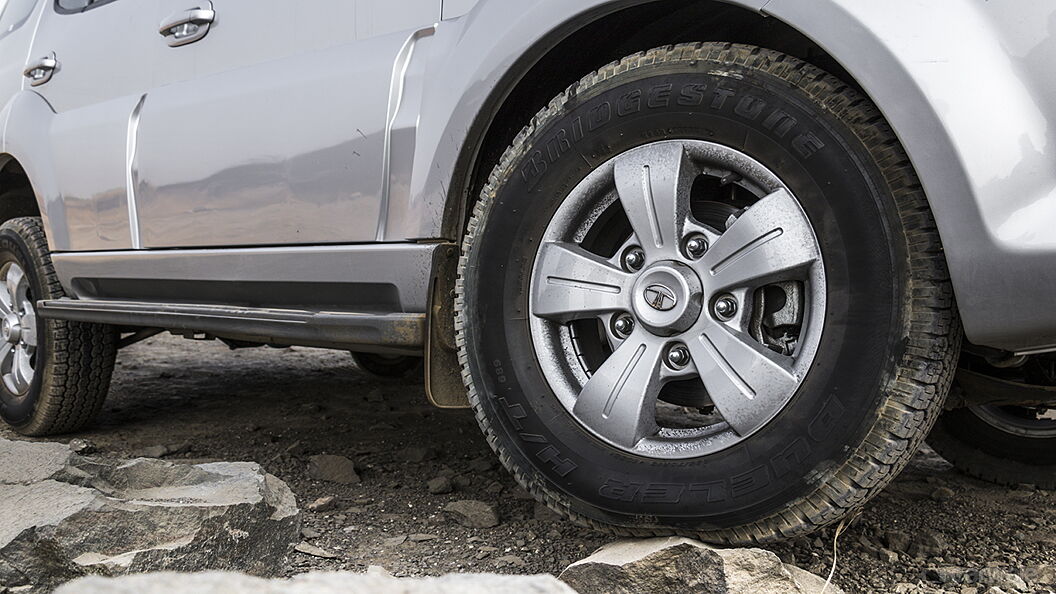 Tata Safari Storme 2019 Wheels-Tyres