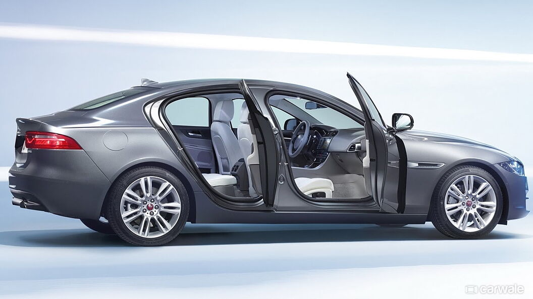 Discontinued Jaguar XE 2016 Exterior