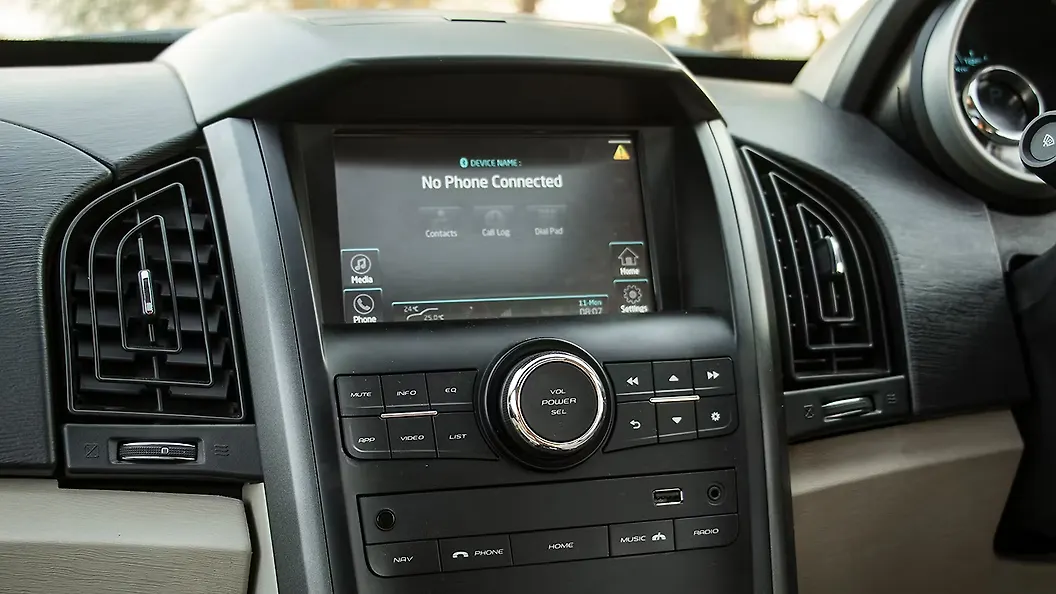 mahindra xuv500 music system price