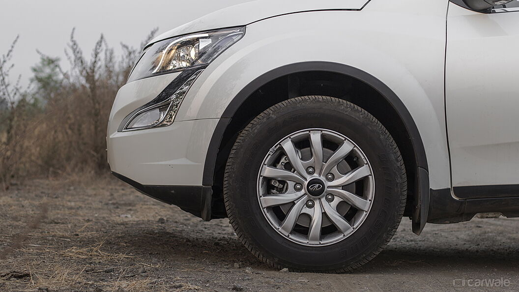 Discontinued Mahindra XUV500 2015 Wheels-Tyres
