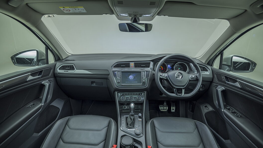 Volkswagen Tiguan Images, Interior & Exterior Photo Gallery - CarWale