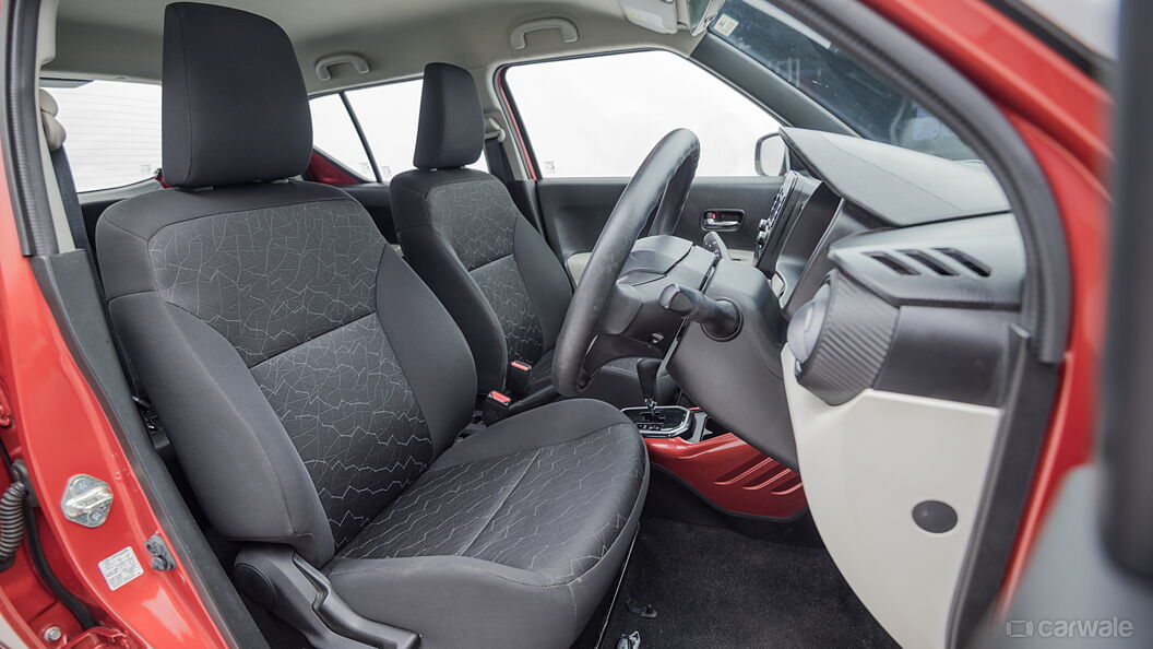 Discontinued Maruti Suzuki Ignis 2017 Front-Seats