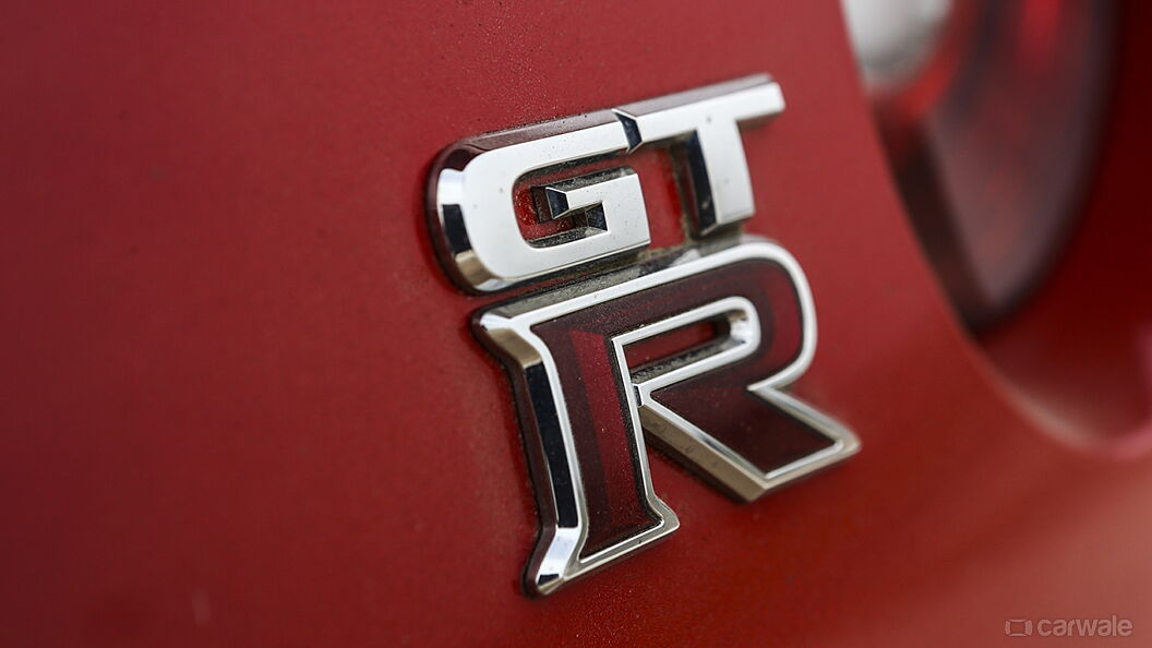 Nissan GT-R Badges