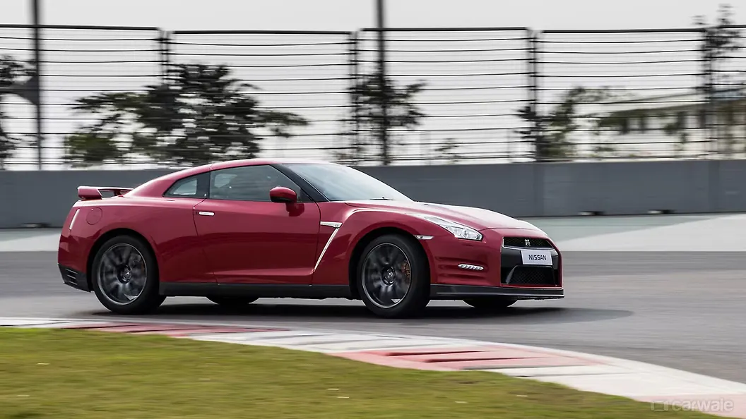 Nissan GT-R First Drive - CarWale Nissan GT-R First Drive - CarWale