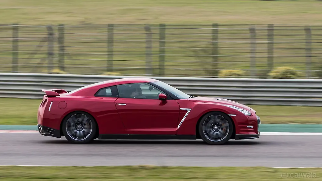 GT-R Exterior Image, GT-R Photos in India - CarWale