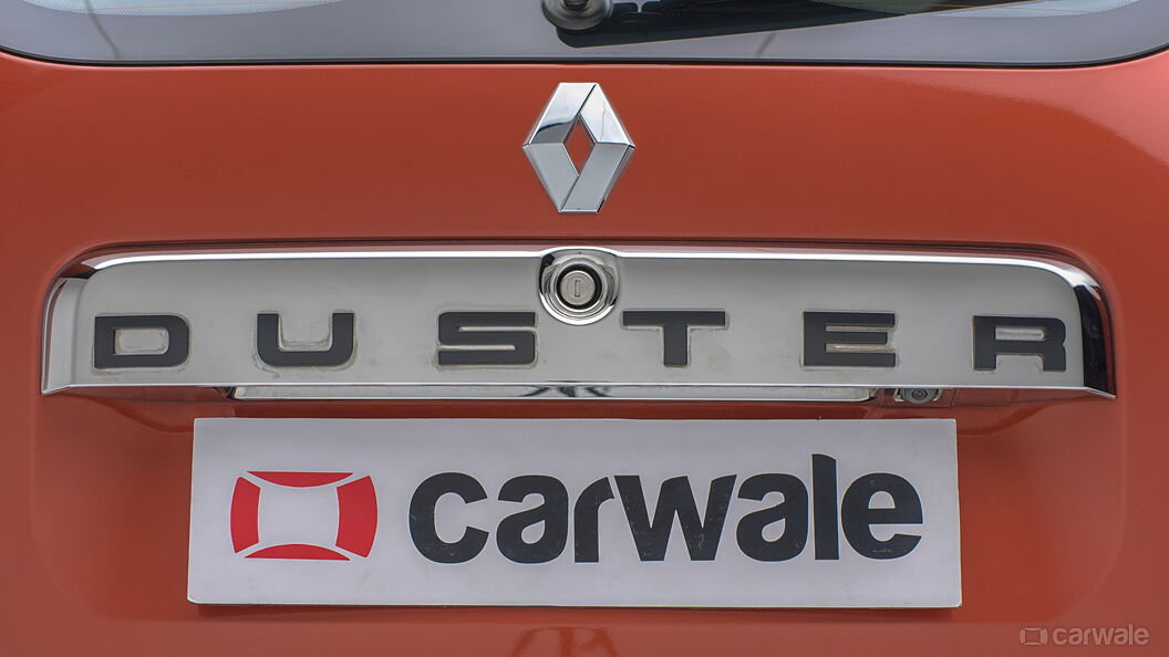 Discontinued Renault Duster 2019 Badges
