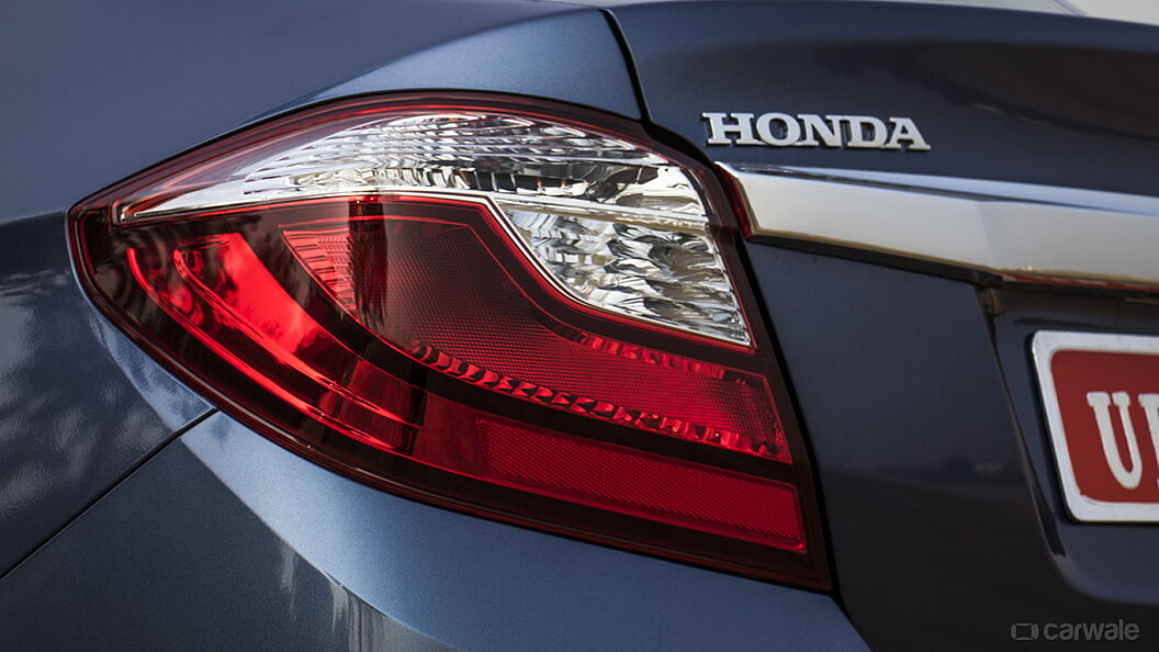 Discontinued Honda Amaze 2016 Exterior