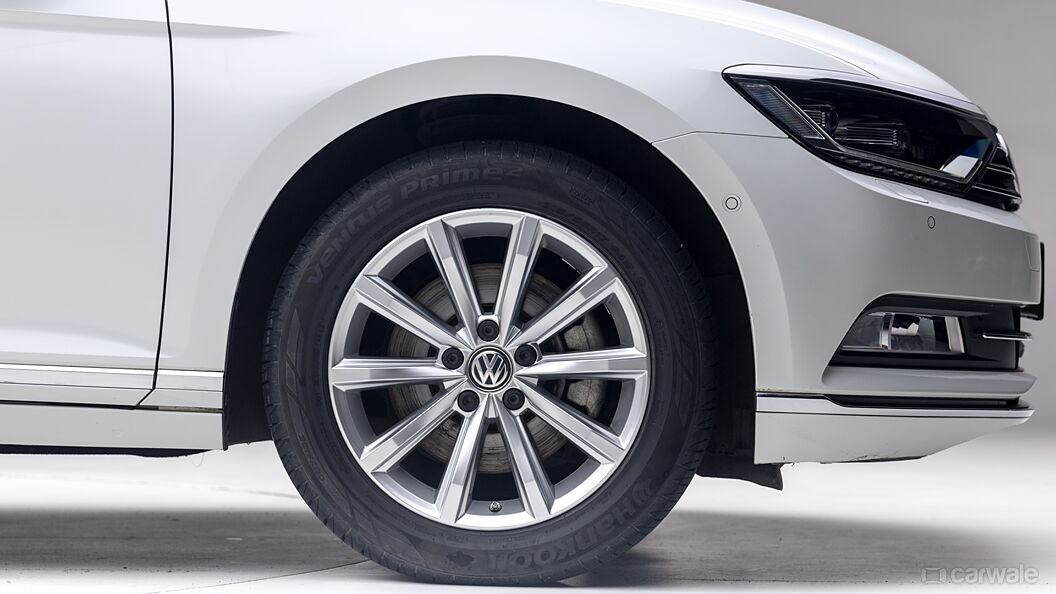 Volkswagen Passat Wheels-Tyres