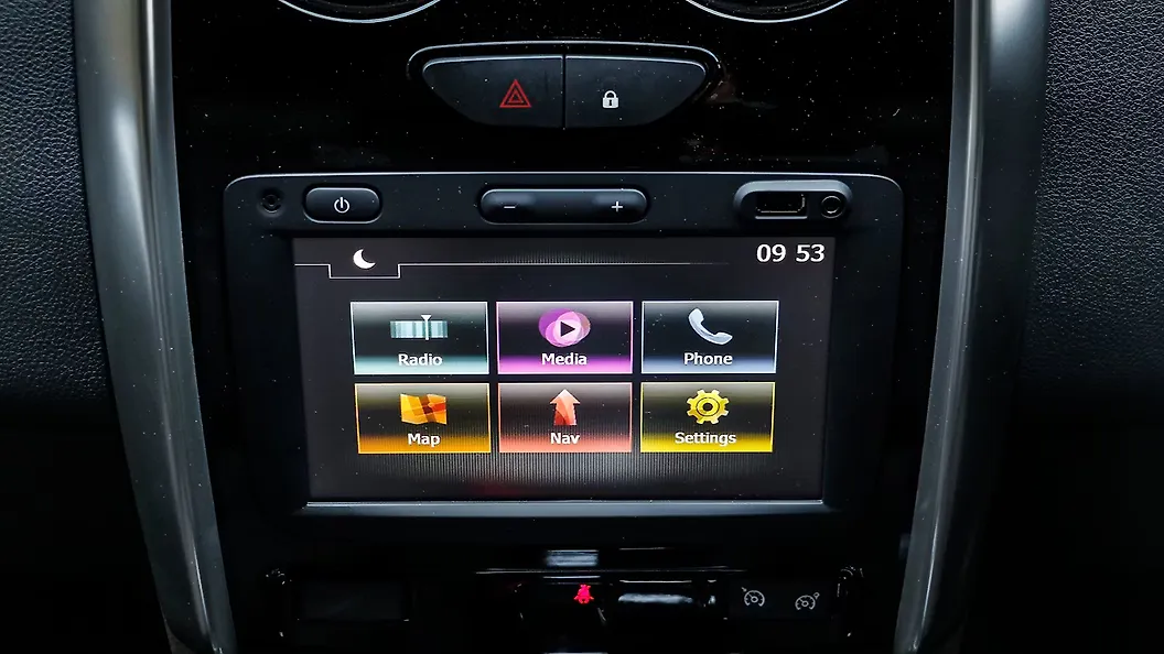 renault duster music system price