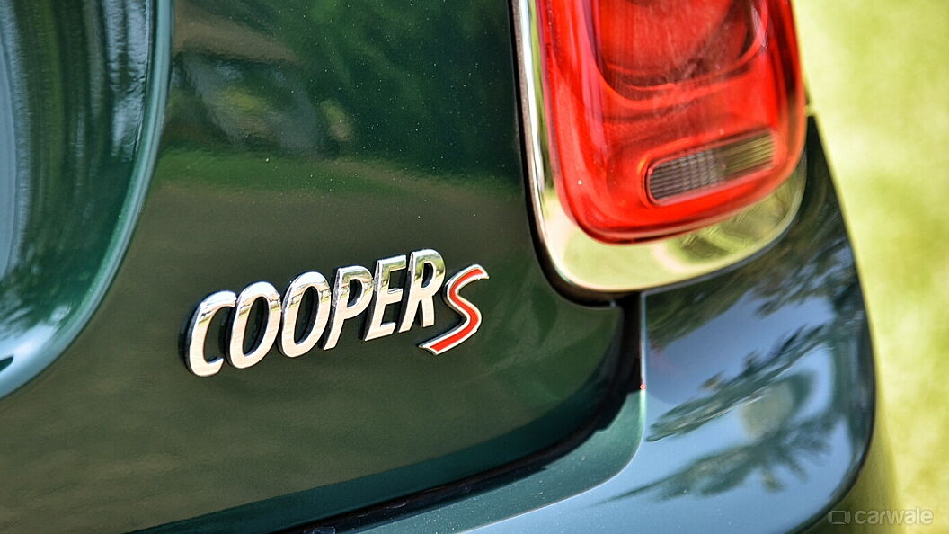 Discontinued MINI Cooper Convertible 2016 Badges