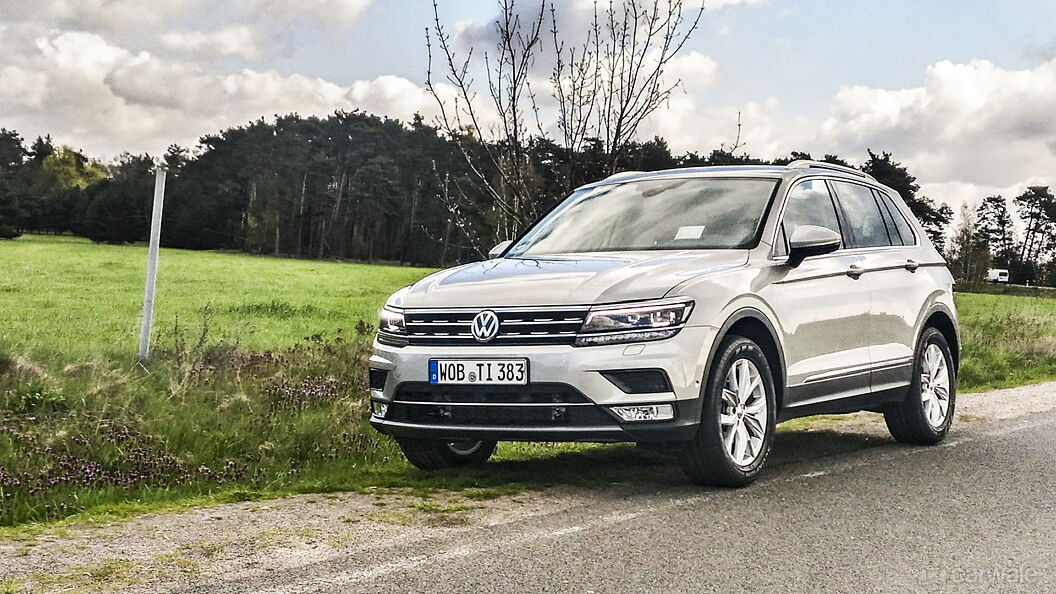 Discontinued Volkswagen Tiguan 2017 Left Front Three Quarter