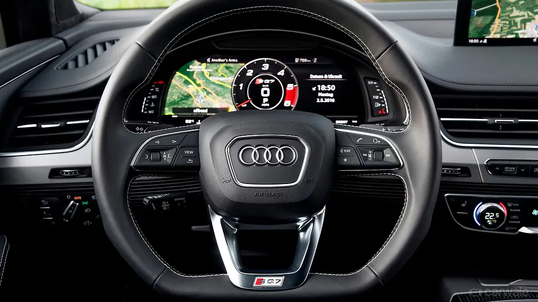 Q7 Steering Wheel Image, Q7 Photos in India CarWale