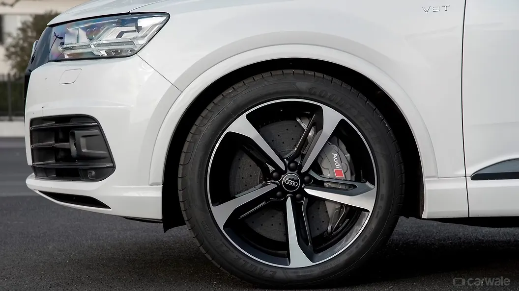Q7 Wheels-Tyres Image, Q7 Photos in India - CarWale