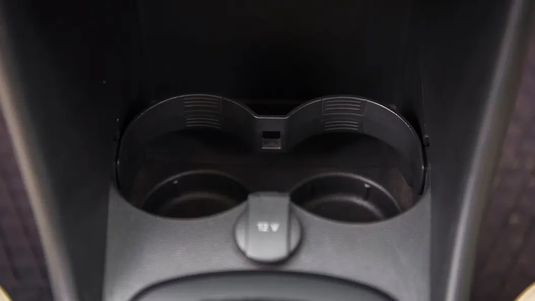 Skoda Rapid Photo, Cup Holder Image CarWale