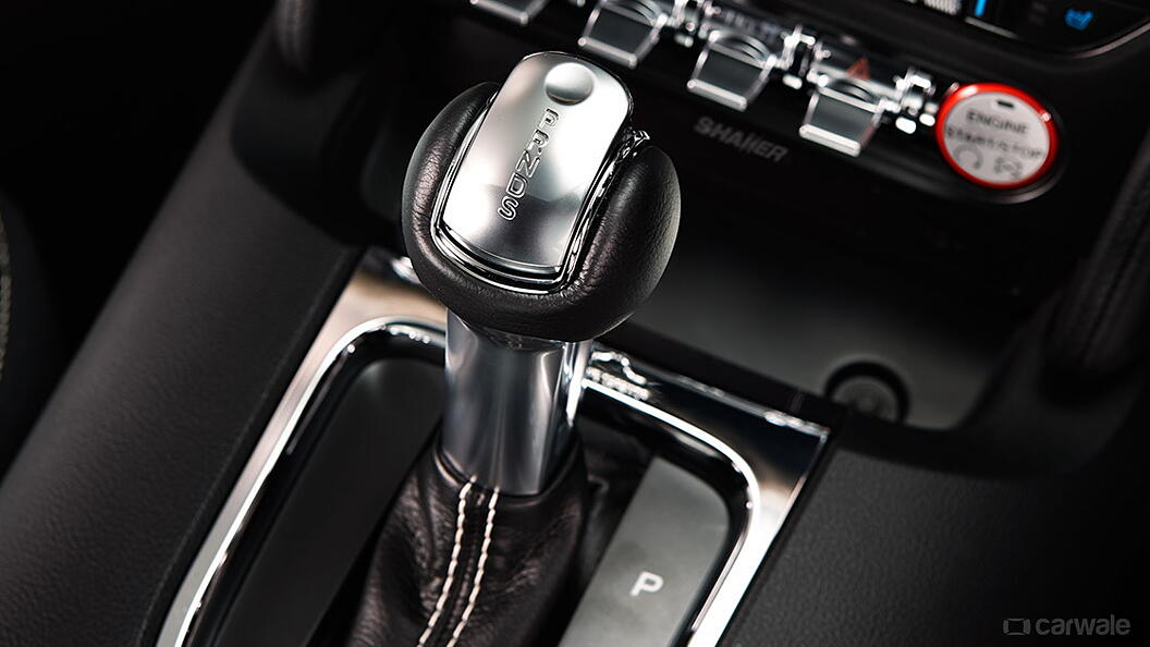Mustang Gear-Lever Image, Mustang Photos in India - CarWale