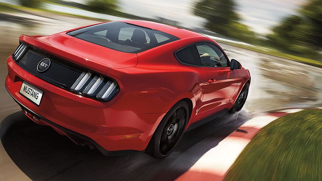 ford mustang rear view