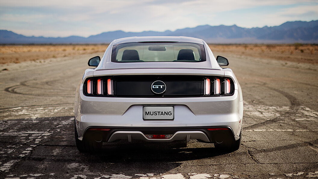 ford mustang rear view