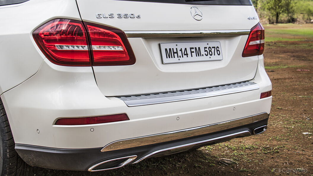 Discontinued Mercedes-Benz GLS 2016 Rear View