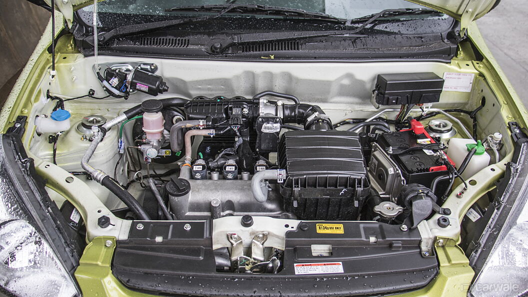 Discontinued Maruti Suzuki Alto 800 2016 Engine Bay