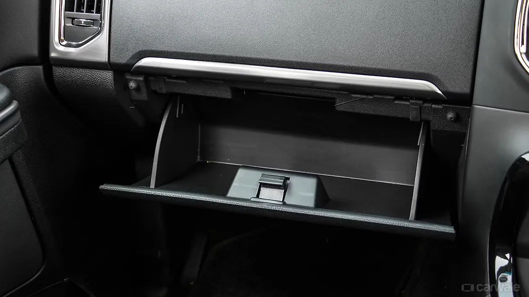 Hexa Interior Image, Hexa Photos in India - CarWale