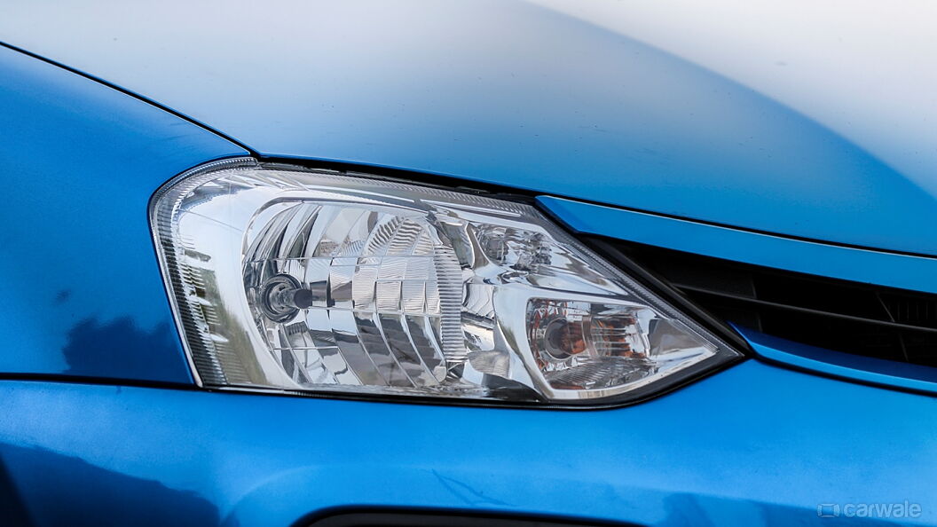 Toyota Etios Liva Headlamps