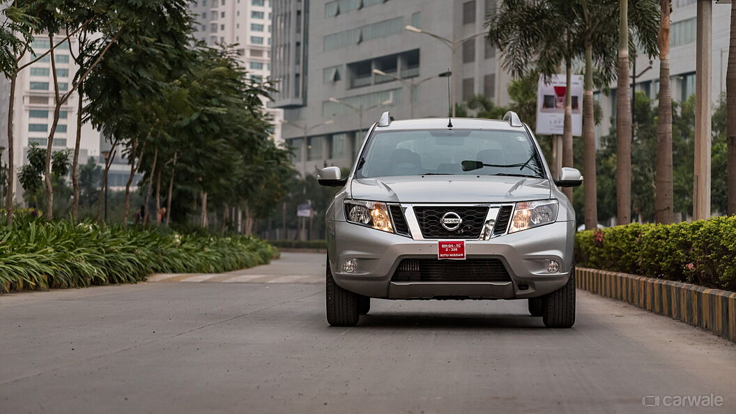 Discontinued Nissan Terrano 2013 Front View