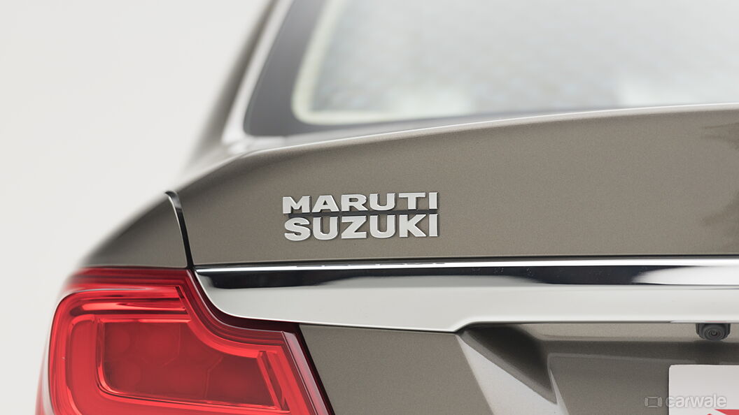 Discontinued Maruti Suzuki Dzire 2017 Exterior