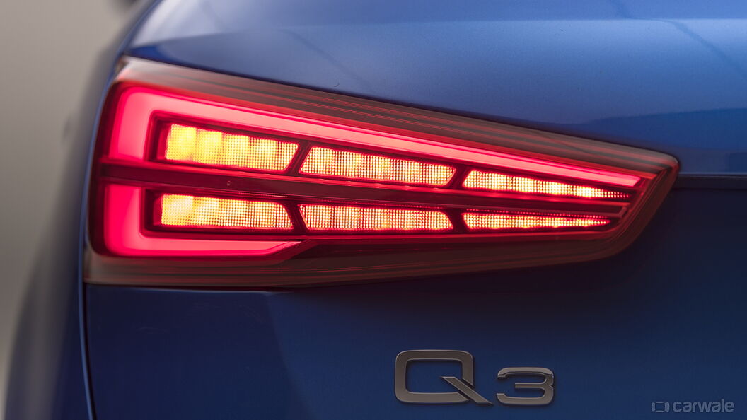Audi Q3 [2017-2020] Tail Lamps