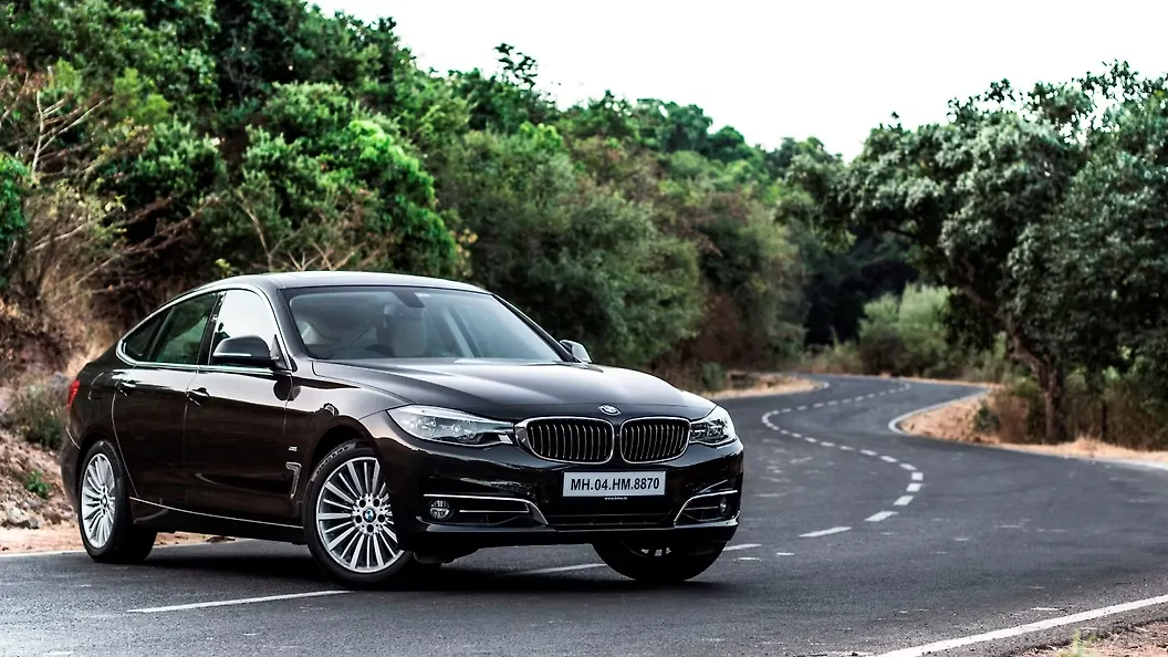 Discontinued BMW 3 Series GT 2016 Right Front Three Quarter