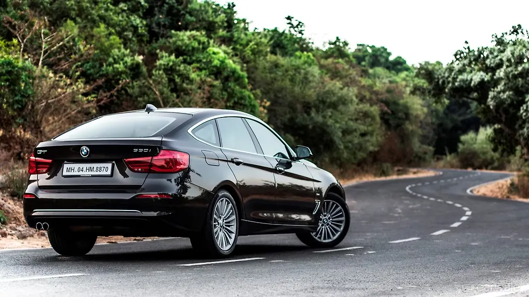 Discontinued BMW 3 Series GT 2016 Right Rear Three Quarter