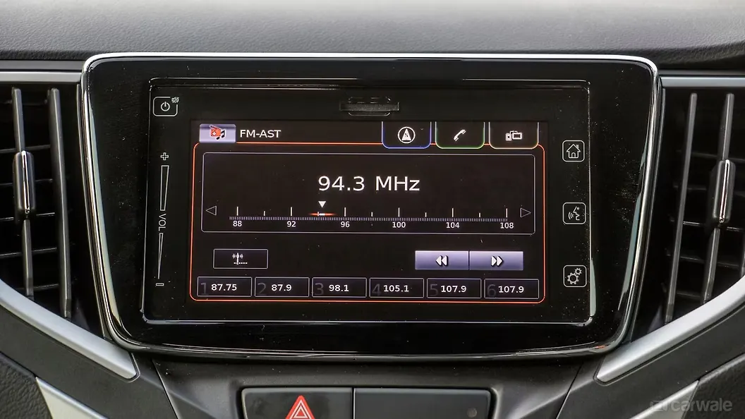 Baleno [20152019] Music System Image, Baleno [20152019] Photos in