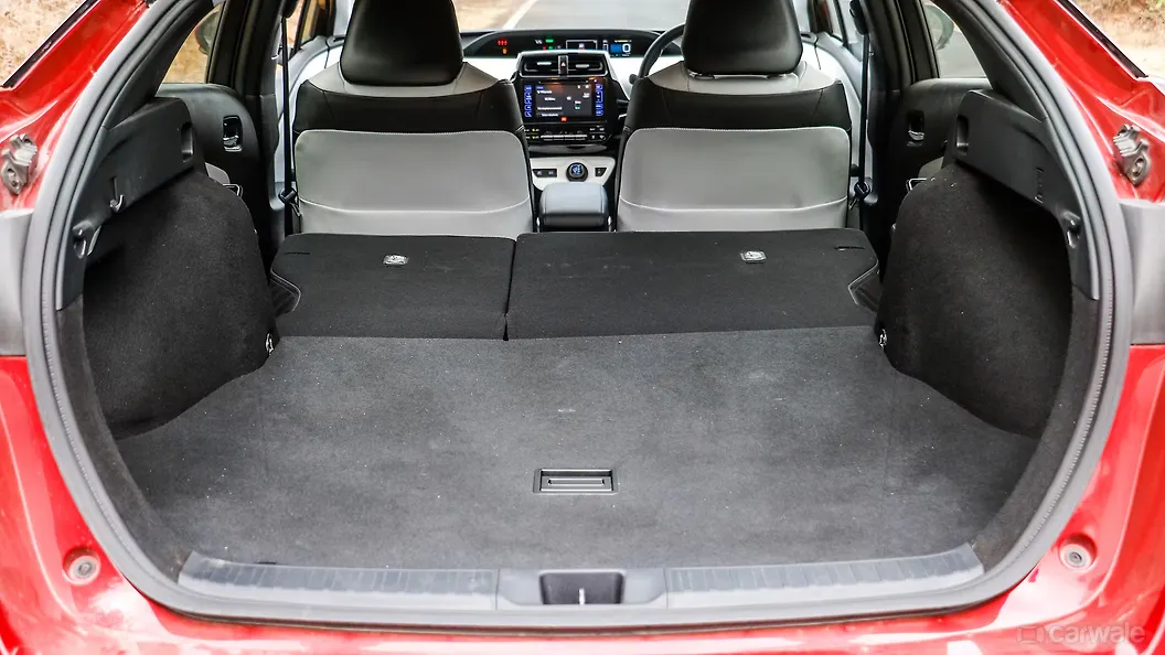 Prius Boot Space Image, Prius Photos in India CarWale