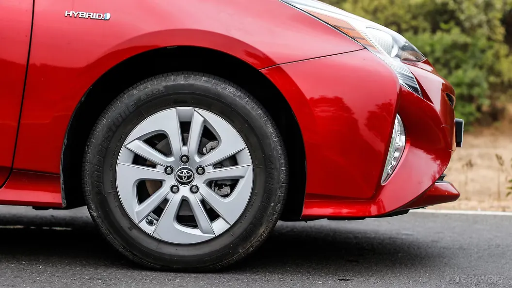 Prius Rims Fiji Prius Wheels-Tyres Image, Prius Photos in India - CarWale