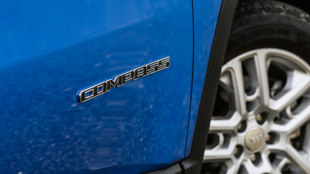 Discontinued Jeep Compass 2017 Badges