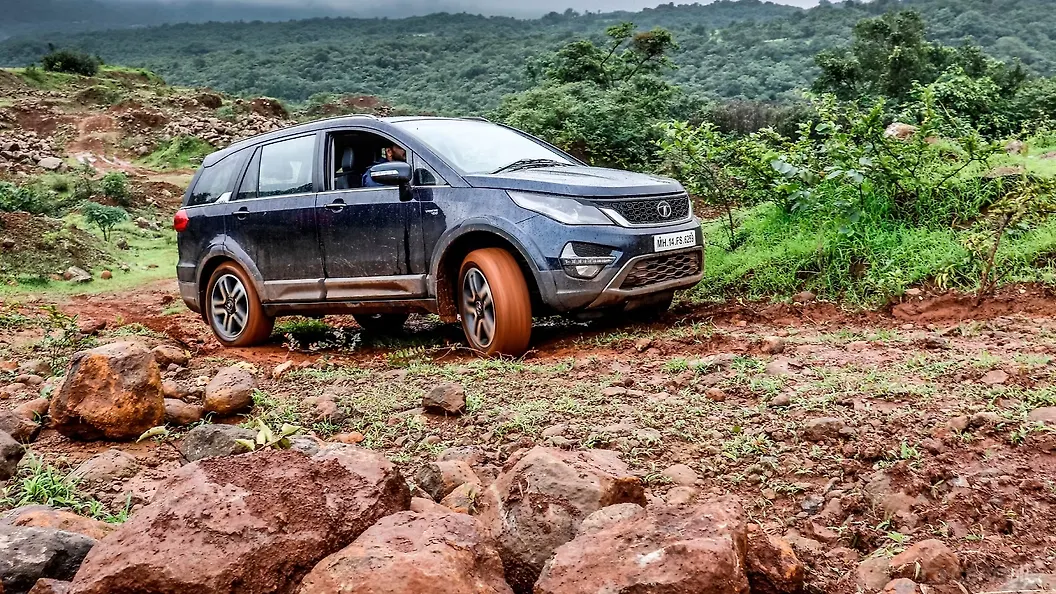 Tata Hexa [2017-2019] Images, Interior & Exterior Photo Gallery - CarWale