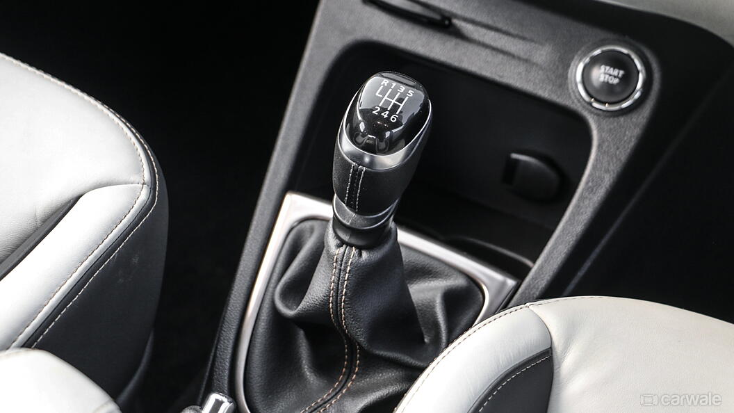 Captur [2017-2019] Gear-Lever Image, Captur [2017-2019] Photos in India ...